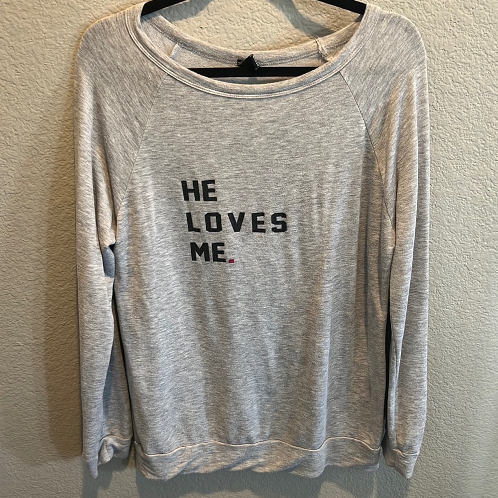 Off shoulder long sleeve gray top